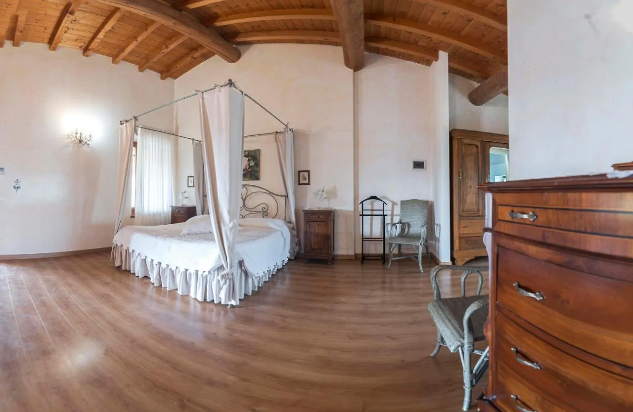 Guest house Fenil Conter Cottage & Suite Pozzolengo Italy