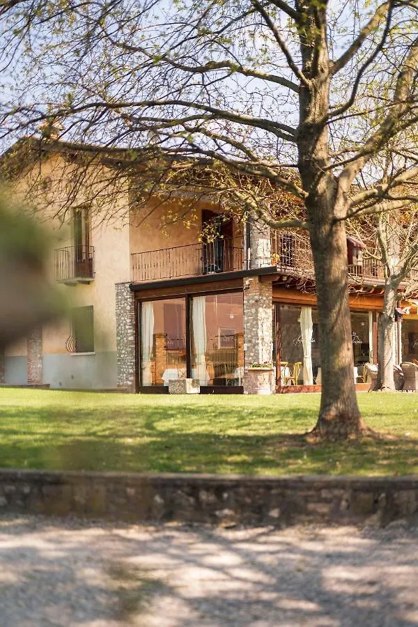 Fenil Conter Cottage & Suite location